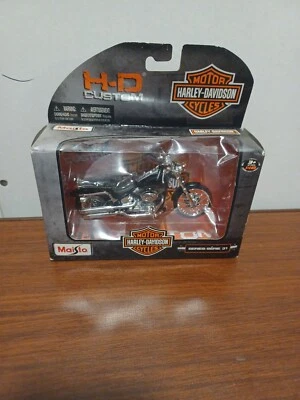 Harley Davidson Softail Deuce 2000 FXSTD motocicleta Maisto 31360 1/18 serie 31 Foto 1 de 4
