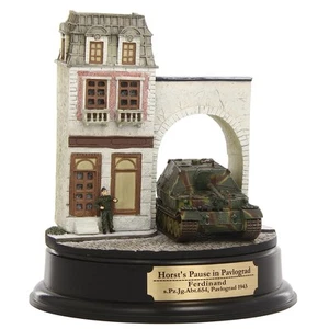 Dragon Armor 60202 TANK FERDINAND s.Pz.Jg.ABT.654 + DIORAMA PAVLOGRAD 1943 1:72 - Picture 1 of 3