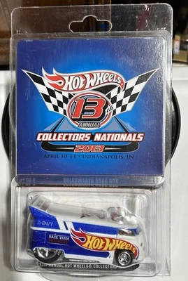 Autobús de arrastre Hot Wheels RLC 13th Collectors Nationals VW Volkswagen 2870/3000 2013 Foto 1 de 4