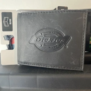 Dickies Wallet Genuine Leather Passcase Classic Capacity Black - Picture 1 of 2