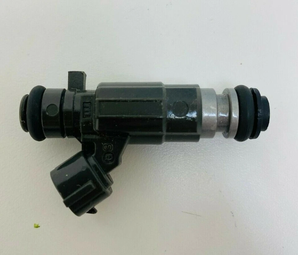  Standard  FJ866 REMAN Fuel Injector  SUBARU  LEGACY   1996-1999 Foto 1 de 3