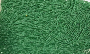 RARE Antique Micro Seed Beads-16/0 Spearmint Leaf Spring Green Greasy 3g hanks - Picture 1 of 6