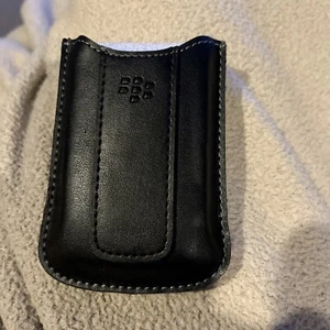 New Leather BlackBerry 8300 In-Box Pocket Case - Picture 1 of 5