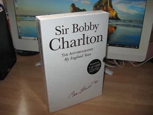 Sir Bobby Charlton Signed My England Years slipcased new 1966 World Cup Winner - Picture 1 of 5
