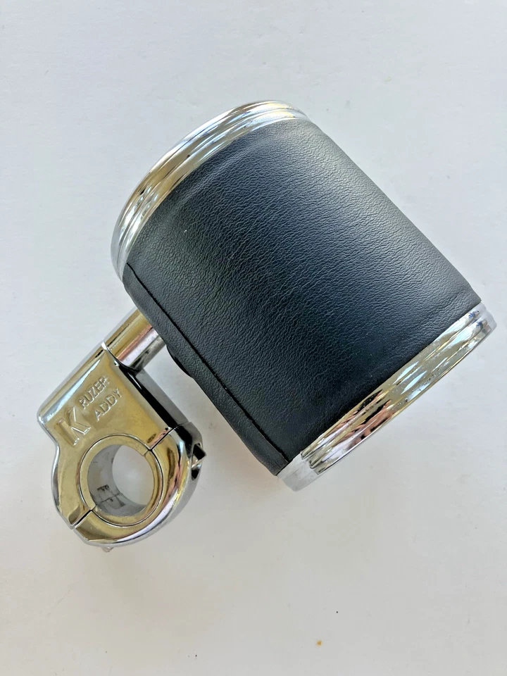 Suporte para copo de bebidas Harley couro cromado/preto Kruzer Kaddy - Imagem 1 de 4