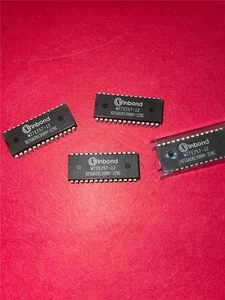 W27E257-12 W27E257 27E257 32KX8 EEPROM WINBOND ( Qty 4 ) *** NEW *** - Picture 1 of 1
