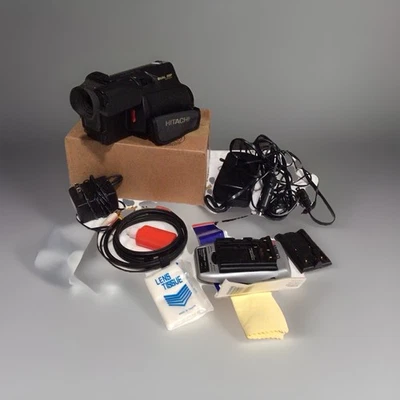 Vintage Hitachi VM - H655LA Video Camcorder Tested And Works Including Case Etc. - Photo 1/4