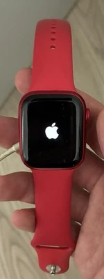 Apple Watch Series 8 41mm Caja (PRODUCT)RED en Aluminio, Correa Roja. - Imagen 1 de 4