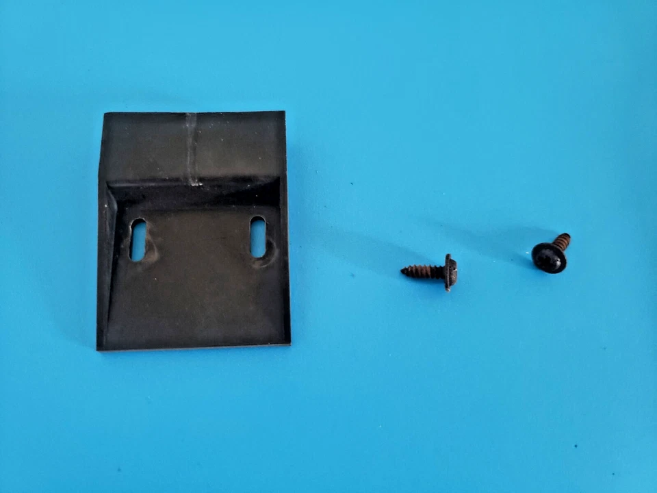 Oldsmobile Cutlass 442 1968-69 guantera puerta plástico cierre - negro GM OEM Foto 1 de 1