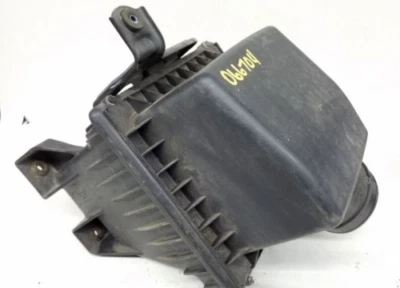 Limpiador de caja de admisión de aire Chrysler 200 3,6 L 2011-2014 Foto 1 de 2