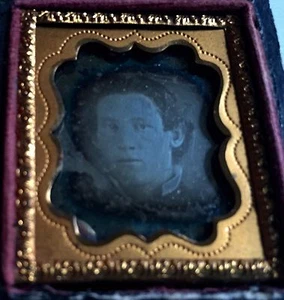 Rare Miniature Dag Of Young Man 1.5"X1.25" With Matching Case Look! - Picture 1 of 5