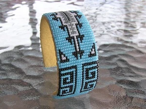 Navajo Indianer Handarbeit Perlen Armreif Armband mit Messing innen. 2200+ Perlen John - Bild 1 von 4