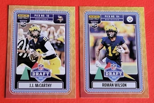Tarjeta de novato J.J. Mccarthy #d1/5465 tarjeta de radiocontrol de Roman Wilson #d1/875 Michigan - Imagen 1 de 6