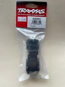 TRAXXAS 6880 Housings, differential, rear - Picture 1 of 2