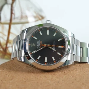 Rolex Milgauss | Stickered | 2008 | Black Dial | Box & Papers | Ref. 116400 - Picture 1 of 19