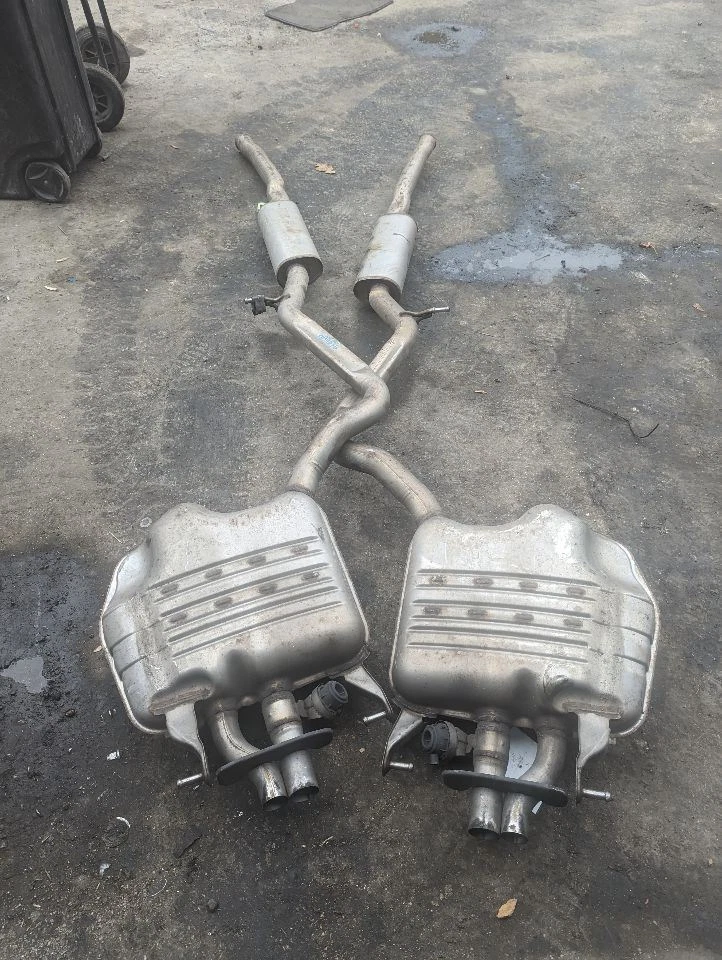 Silenciador de escape Mercedes Benz S550 2014 2015 2016 2017  Foto 1 de 4