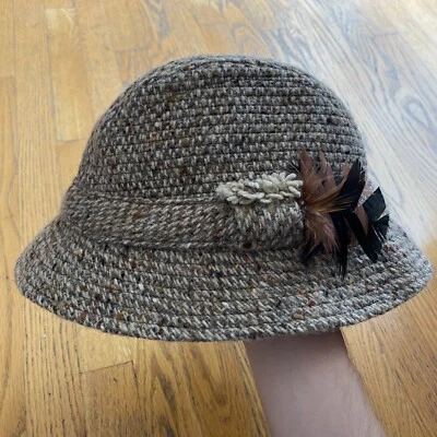 ORVIS Pura Nueva Lana Tweed Cubo Fedora Pluma Sombrero Irlanda Talla Mediana De Colección Foto 1 de 4