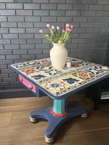 Antique style hand painted chic foldable table - Picture 1 of 6