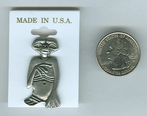 FLYING SAUCERS NIGHT VISITOR From out of Space 1 ALIEN Collectible Pin ALL NEW. - Picture 1 of 1