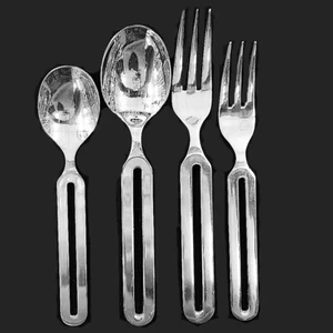 CYCLES by Stanley Roberts 4 Pieces NEW NEVER USED Stainless made in Korea - Picture 1 of 2