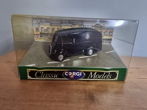 Classic CORGI Models D983 Morris J Van Metropolitan Police Great Britain 1989 - Picture 1 of 2