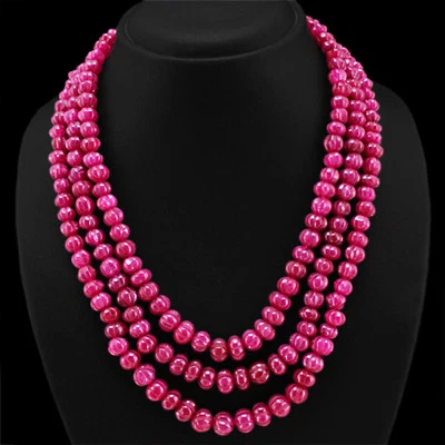 OUTSTANDING TOP GRADE 722.00 CTS EARTH MINED 3 LINE RED RUBY BEADS NECKLACE - Image 1 of 3