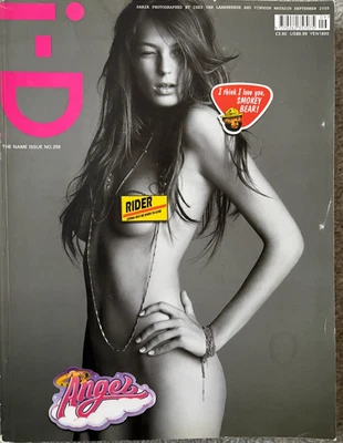i-D ID magazine 2005 September 258 - Daria Werbowy - Image 1 of 2