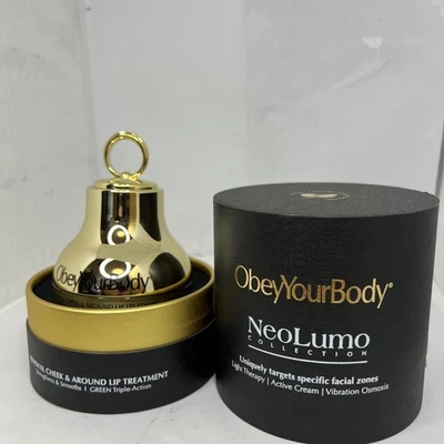 Obey Your Body NEOLUMO ОБНОВЛЕНИЕ ЛЕЧЕНИЕ ЩЕК И ВОКРУГ ГУБ - ЗЕЛЕНОЕ ТРОЙНОЕ ДЕЙСТВИЕ - Изображение 1 из 4