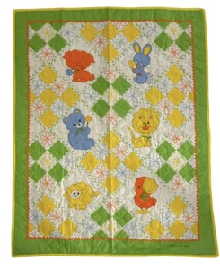 Vintage 70er 80er That’s Our Baby gesteppte Krippe Decke Tiere grün gelb 34x43 - Bild 1 von 12