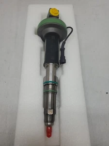 Cummings Fuel Injector 2867147  - Picture 1 of 4