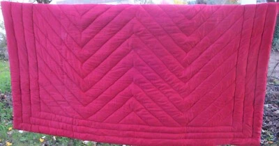 ANCIEN EDREDON BOUTIS PIQUE ROUGE  LAINE TISON - Photo 1/4