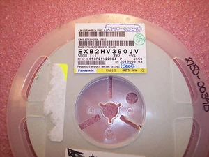 QTY (4938)  39 Ohm 16 PIN 1506 (8x0402) ISOLATED RESISTOR ARRAYS EXB2HV390JV - Picture 1 of 5