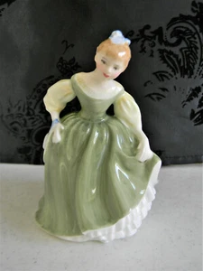 1966 De colección Royal Doulton Inglaterra~Figura de China de hueso HN2211~""Fair Maiden" - Imagen 1 de 3