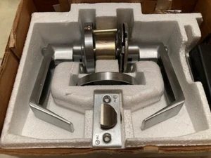 USA - Schlage D44S RHO 626 Grade 1 Krankenhaus Sichtschutzhebel VERRIEGELUNG / SATIN CHROM - Bild 1 von 6