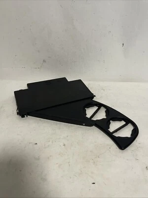 Porta-copo dianteiro Volkswagen PASSAT B5 1998 3B1858601 - Imagem 1 de 4