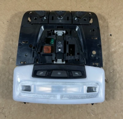 BMW 328i 2013-2016 cúpula delantera luz de lectura lámpara bronceada OEM 9317404 OEM. Foto 1 de 4