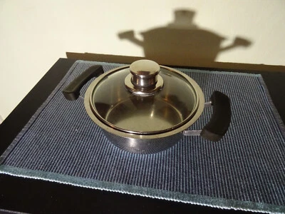 Olympia Edelstahl Soßen oder Milchtopf mit Glas Deckel ca 1,1 Liter.Thermoboden. - Bild 1 von 4