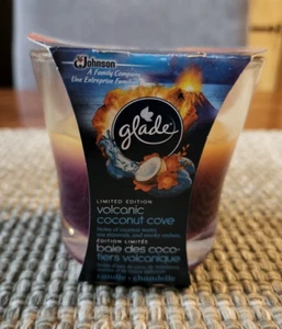 Glade Limited Edition Volcanic Coconut Cove 3.4 oz jar  candle NEW - Picture 1 of 1