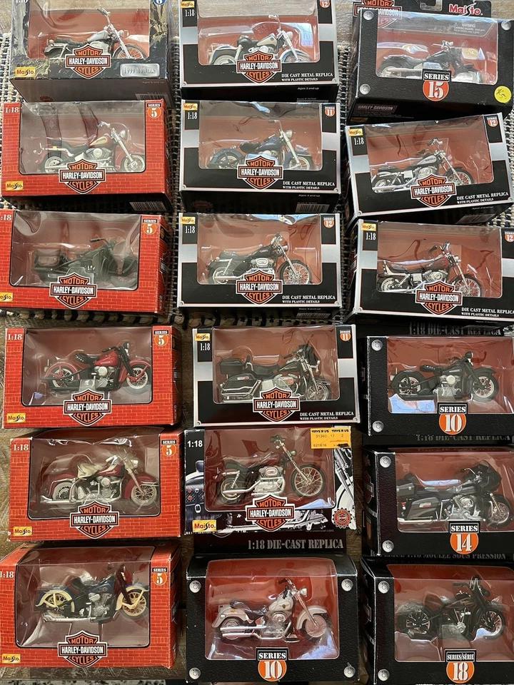 Lot of 20 Harley-Davidson Maisto 1:18 Die-Cast Motorcycles – Series 5–15 - Image 1 of 4