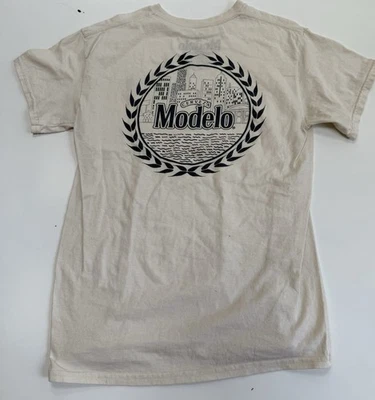 CAMISA MODELO ADULTO MEDIANA BLANCA CERVEZA CERVEZA INFORMAL MEXICANA LAGER Foto 1 de 3