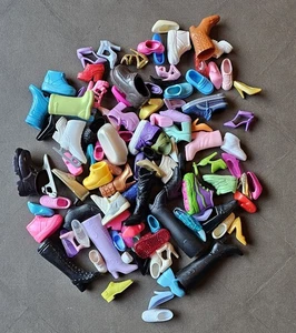 Huge Lot Of Mismatched Single Barbie Shoes - Picture 1 of 4