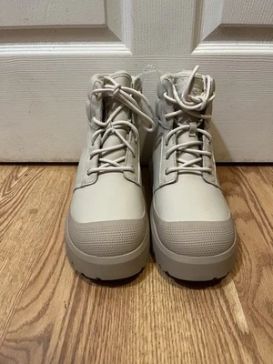 Botas de inverno UGG Neumel híbridas de alto clima bronzeado claro, tamanho 10 novas sem caixa 1158208 - Imagem 1 de 4