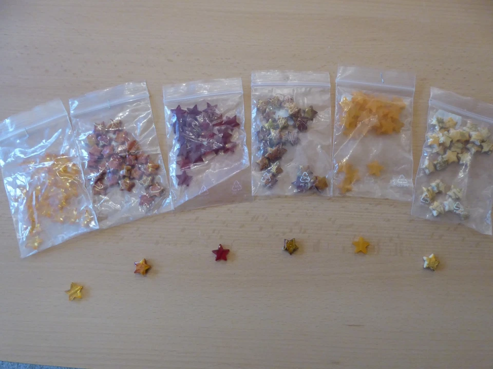 Perlen, Kristallsterne, Sterne zum Auffädeln, Konvolut - ca. 3,7 kg - Bild 1 von 4