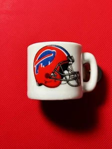 Mini taza de cerámica vintage de los Buffalo Bills de la NFL 🍵 🏈 taza 1 1/4" de alto 🐃🦬 - Imagen 1 de 4