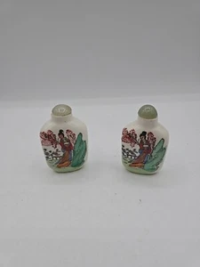 Vintage Antique Chinese Hand Painted Porcelain Figures Perfume Snuff Bottle Old - Picture 1 of 12