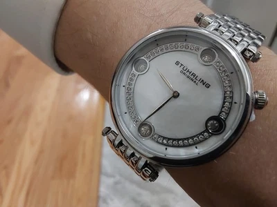 Bonito Reloj Plateado, con Dimenets Sturling Marca Stanlis Still Foto 1 de 4