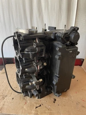 Mercury 舷外缸体 30 40 50 惠普曲轴箱曲柄箱 — 第 1/4 张图片