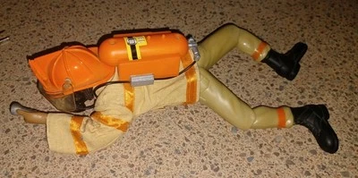 Vision Toys Action Heroes 12" bombeiro ação de rastreamento real funciona com BATERIAS - Imagem 1 de 4