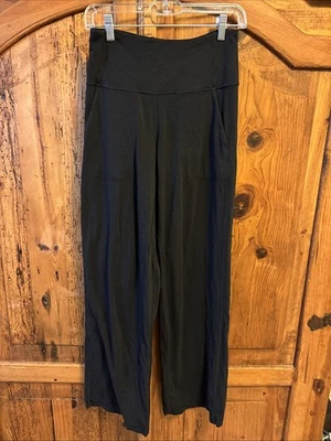 Lululemon Women's Wide Leg Relaxed Stretchy Athletic Pants Size 6 - Image 1 of 2