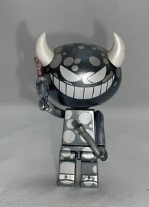 Kidrobot SketBots CHASE Silver Devil 3"" Minifigur SELTEN Designer Spielzeug Dunny - Bild 1 von 6